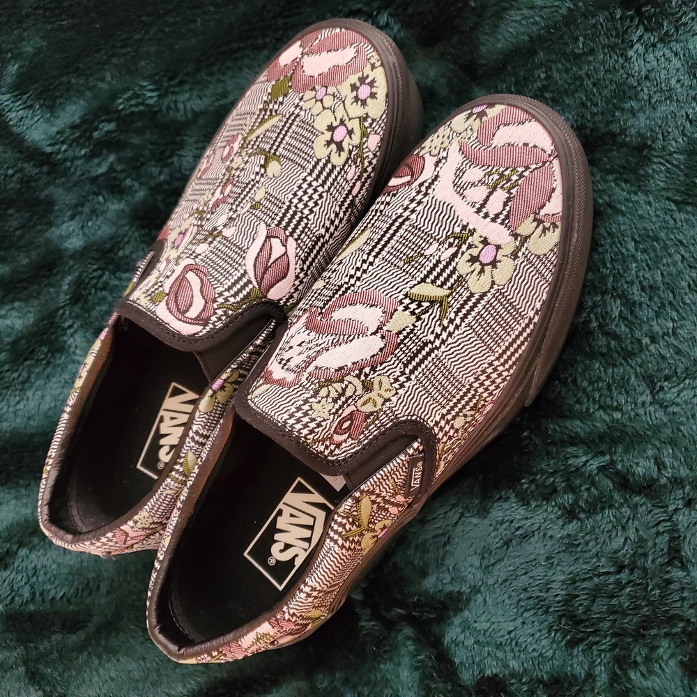 Vans Women's Floral Slip-On Sneakers - Pink and Black